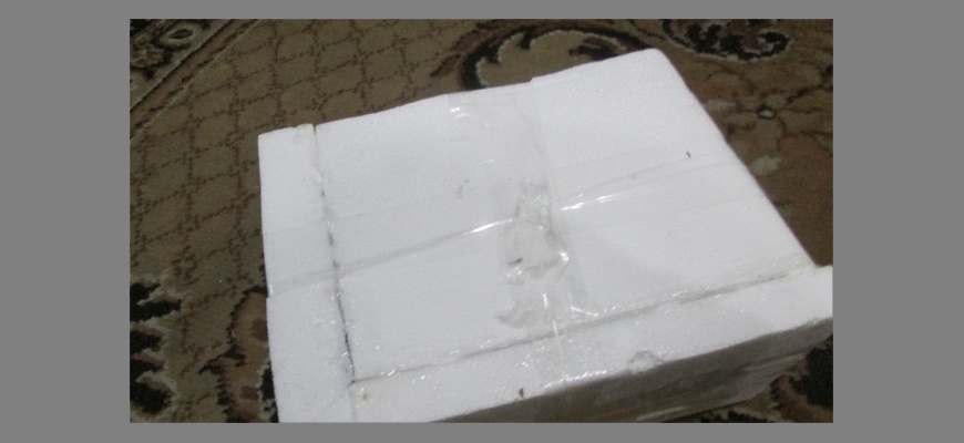 Склейте стыки между собой