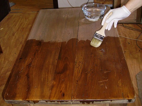 Жуки точильщики в деревянном доме