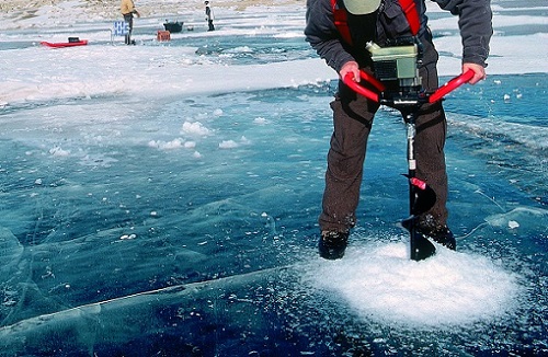 лунка зимой