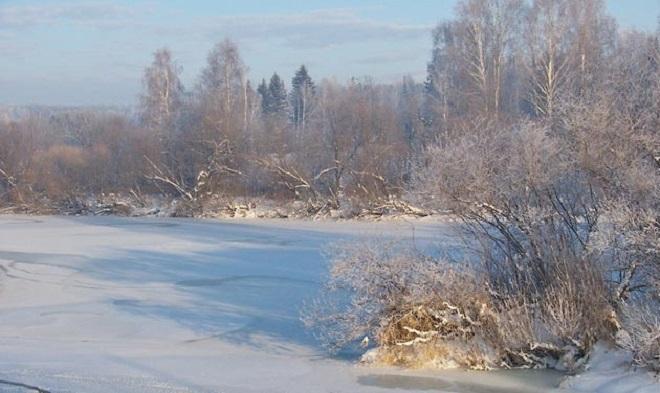 зимняя река