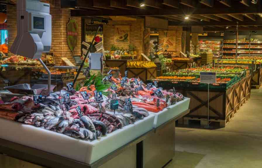 рыба в магазине