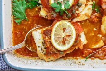 Конгрио в духовке с овощами