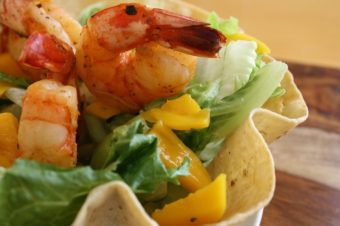 Салат с креветками