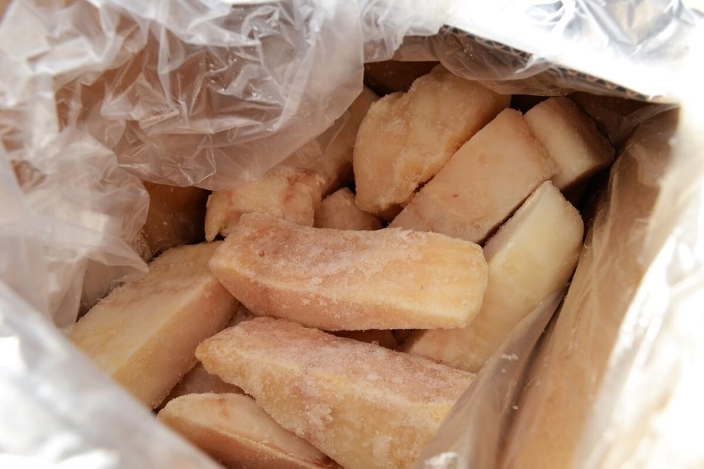 Замороженный сом, филе, стейки