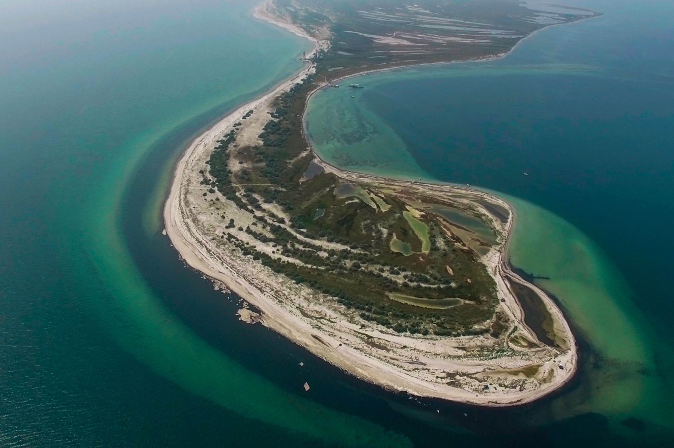 Чёрное море: описание водоёма, площадь, глубина, флора и фауна, климат, острова, история изучения