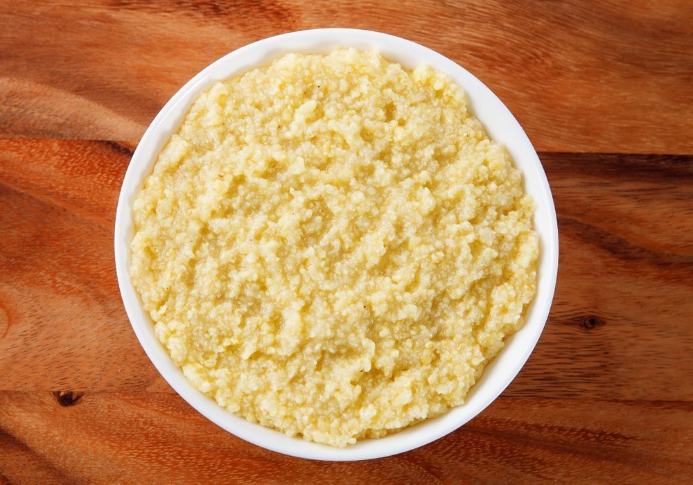 Можно ли собакам кукурузу и кукурузную кашу, и как лучше давать: вареную или сырую